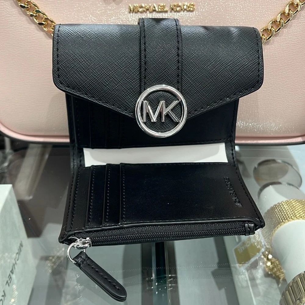 MICHAEL KORS CARMEN MEDIUM LOGO AND FAUX LEATHER WALLET BLACK NWT